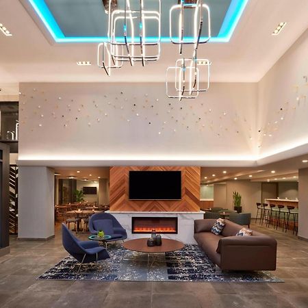 Fairfield Inn By Marriott Montreal Downtown Екстериор снимка