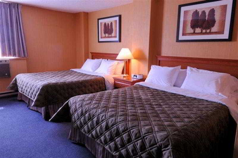 Fairfield Inn By Marriott Montreal Downtown Екстериор снимка