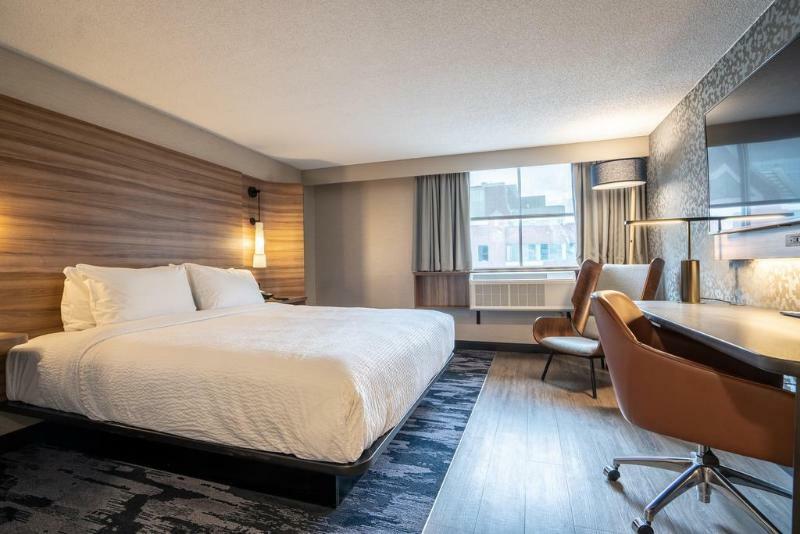 Fairfield Inn By Marriott Montreal Downtown Екстериор снимка