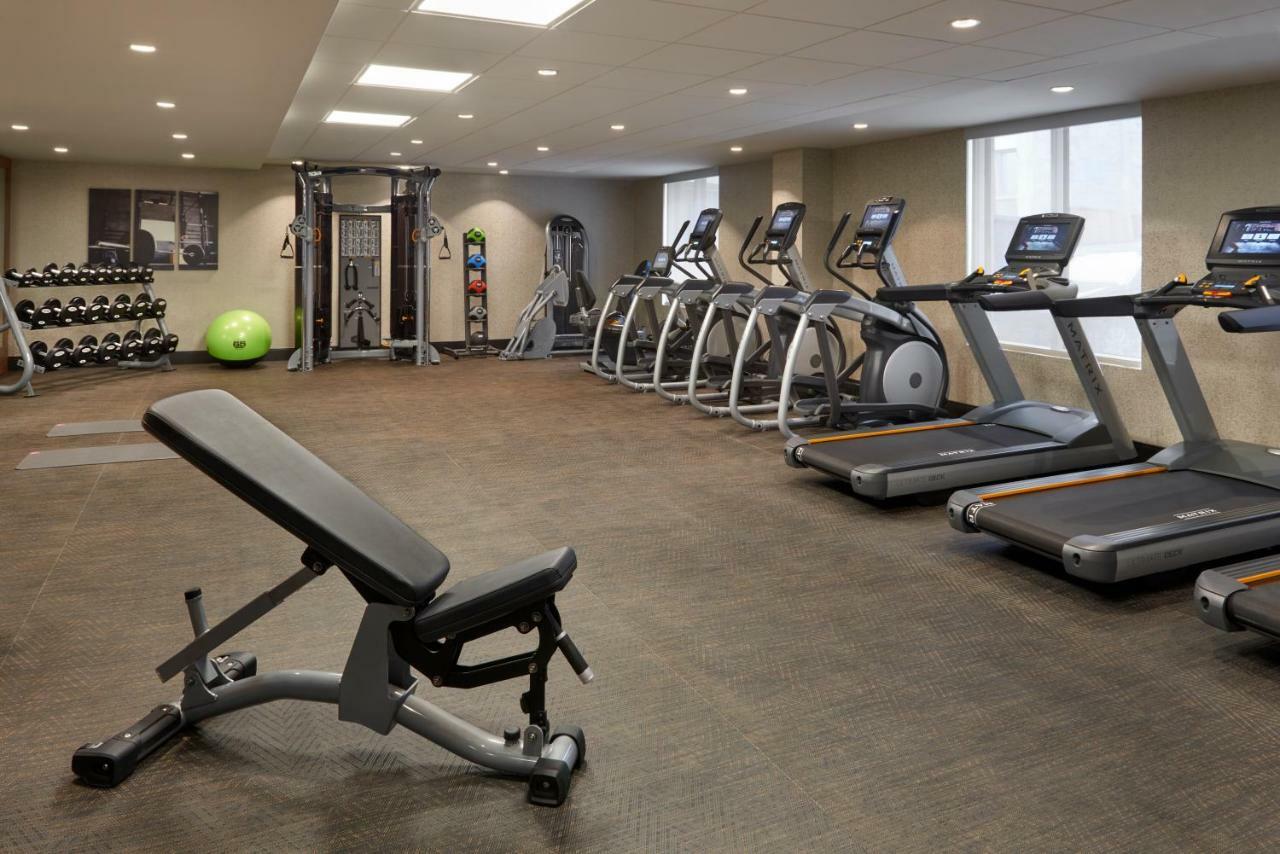 Fairfield Inn By Marriott Montreal Downtown Екстериор снимка